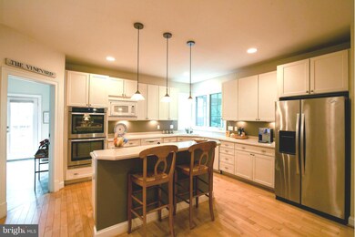 11597 Cedar Chase Rd, Herndon, VA 20170 - photo 7