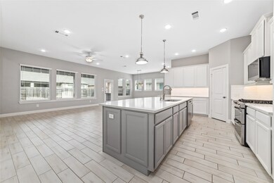 15325 Garnet Groves Dr, Conroe, TX 77302 - photo 6