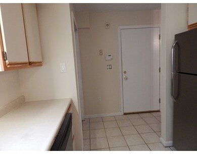 373 Aiken Ave unit 8, Lowell, MA 01850 - photo 3