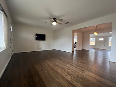 1428 W 43rd St, Houston, TX 77018 - photo 5