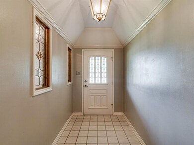 300 Carolyn Dr, Bedford, TX 76021 - photo 2