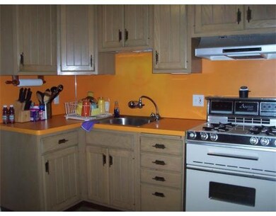 32 Van Roosen Rd unit 1, Newton Center, MA 02459 - photo 3