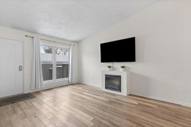 796 Timber Way Dr unit 15B, Columbus, OH 43085 - photo 2