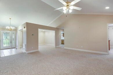 07_117 Oohleeno Way_Living03