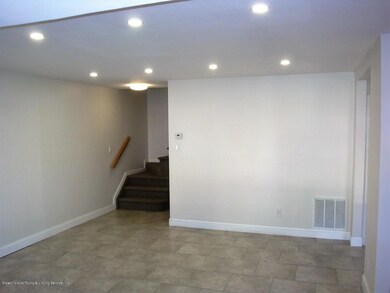 424 Lisk Ave unit 188, Staten Island, NY 10303 - photo 5
