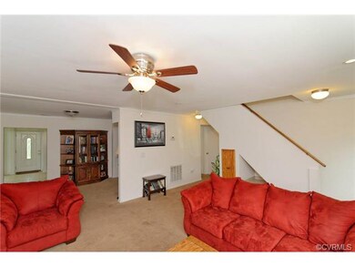 The front of the house allows for almost direct vi