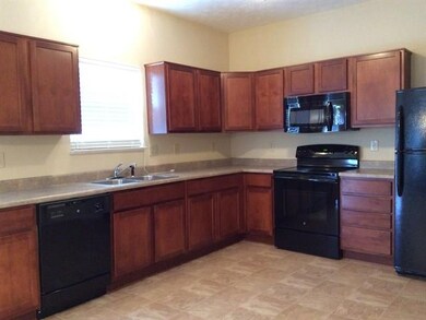 12938 Dolphins Ln, Fishers, IN 46037 - photo 2