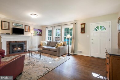 7305 Pinecastle Rd, Falls Church, VA 22043 - photo 4