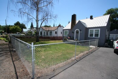 4650 Crosby Ave, Klamath Falls, OR 97603 - photo 2