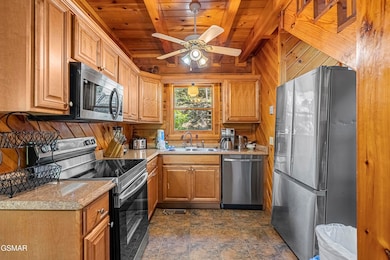 1745 Red Bone Way, Sevierville, TN 37876 - photo 7