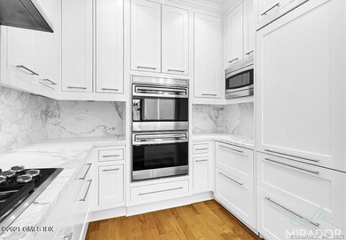 70 Forest St unit 5E, Stamford, CT 06901 - photo 5