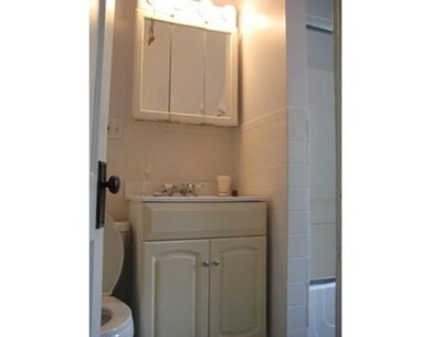 31 Queensberry St unit 18, Boston, MA 02215 - photo 3