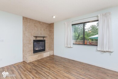 6940 Meteor Ct Anchorage AK-large-004-11