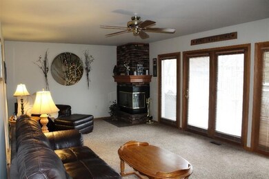 435 N Lillian St, Griffith, IN 46319 - photo 5