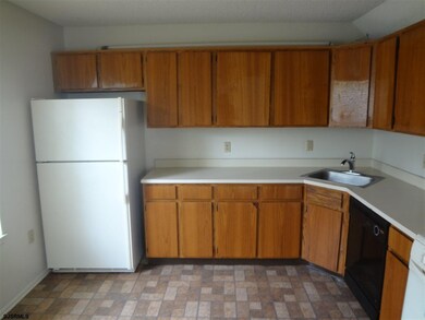 105 Mohican Dr, Galloway, NJ 08205 - photo 3