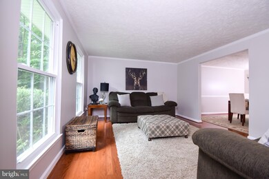 15013 Woodglen Ct, Dumfries, VA 22025 - photo 3