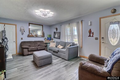 950 E 16th St, Fremont, NE 68025 - photo 2