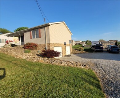 1023 Saint Clair St, Latrobe, PA 15650 - photo 2