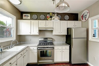 23 Knowles St, Providence, RI 02906 - photo 5