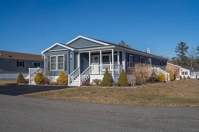 81 Linsay Dr, Raynham, MA 02767 - photo 5