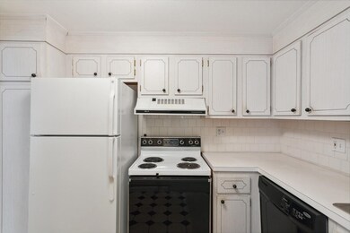 B3 Colonial Dr unit 7, Andover, MA 01810 - photo 6