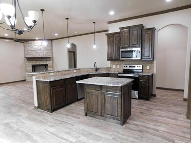 3210 Windcrest Dr, Granbury, TX 76049 - photo 2