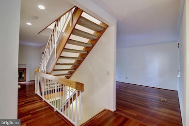 1556 Scandia Cir, Reston, VA 20190 - photo 3