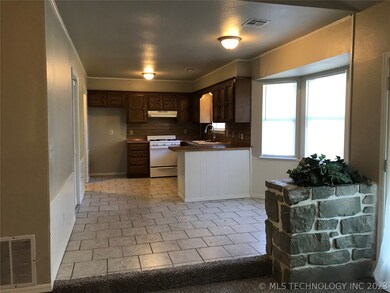 3113 S Poplar Ave, Broken Arrow, OK 74012 - photo 4