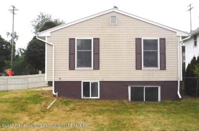 906 W Barnes Ave, Lansing, MI 48910 - photo 4