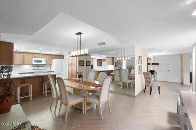 05-Dining Area
