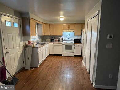 1127 E 14th St, Wilmington, DE 19802 - photo 2