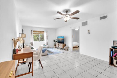 1950 N Andrews Ave unit 210D, Wilton Manors, FL 33311 - photo 6