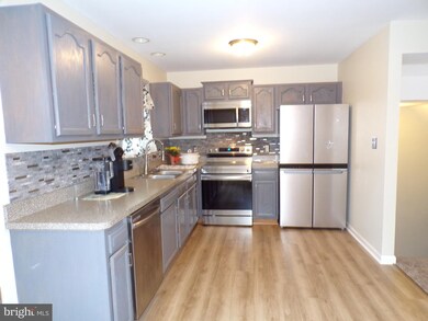 33 Fuzzy Tail Dr, Ranson, WV 25438 - photo 3