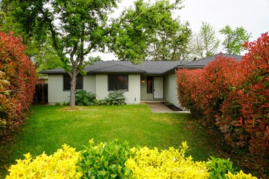 119 Shadowwood Ct, Central Point, OR 97502 - photo 3