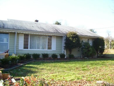 4802 Jasper Rd, Emmaus, PA 18049 - photo 2