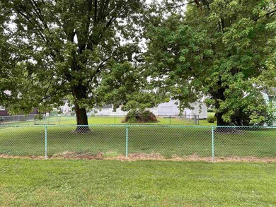 With the combined three lots and the location, thi