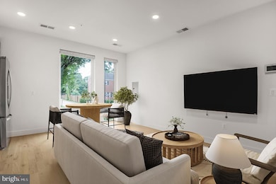 4339 Harrison St NW unit 3, Washington, DC 20015 - photo 4