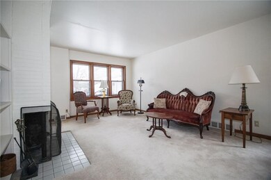 1141 Cummins Cir, Des Moines, IA 50311 - photo 4