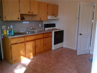 Cafeteria/Kitchen