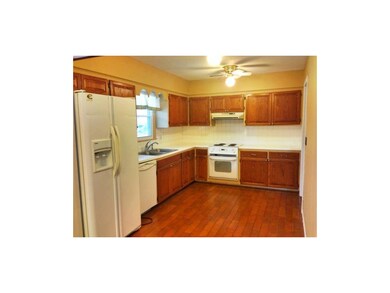 7115 Robin Ln, Shawnee, KS 66203 - photo 5