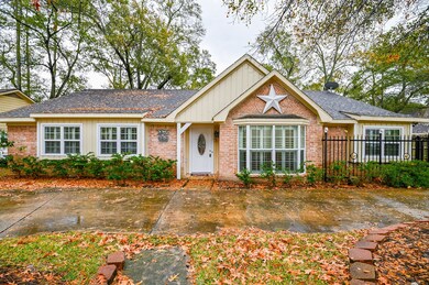 7206 Bayou Oaks Dr, Houston, TX 77088 - photo 2