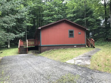 39 Tarot Ct, Hamlin, PA 18427 - photo 3