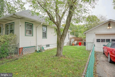 102 Delaware Ave unit FRONT, Penns Grove, NJ 08069 - photo 3