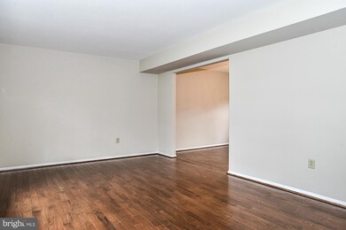 6204 Wilmington Dr, Burke, VA 22015 - photo 4