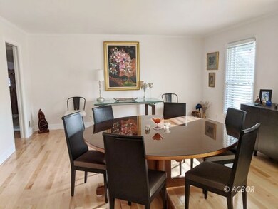 Dining Area in 30 X 15 room