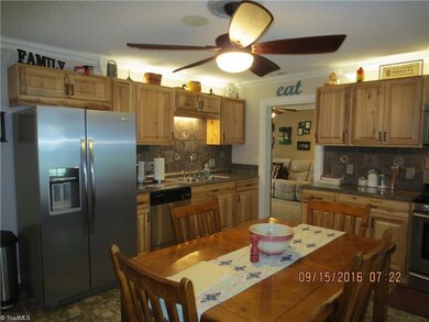 305 Northfield Dr, King, NC 27021 - photo 3