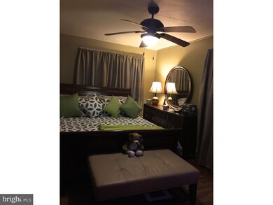 352 Raritan St, Camden, NJ 08105 - photo 3