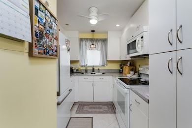 1010 Manatee Rd unit 304, Naples, FL 34114 - photo 7