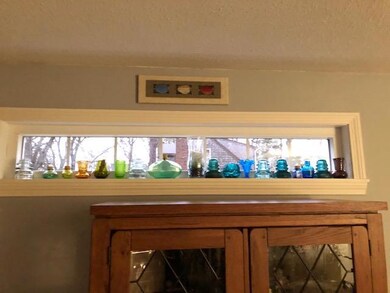 Transom window