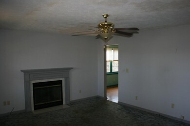 112 Valhalla Ct, Frankfort, KY 40601 - photo 2